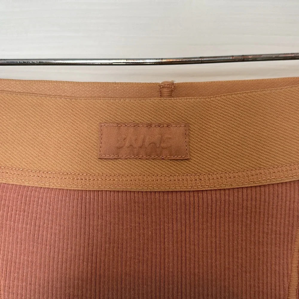 SKIMS bottoms - Picture 2 of 7